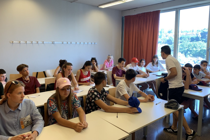 2416c0c185464b1092e05c93a7981e51