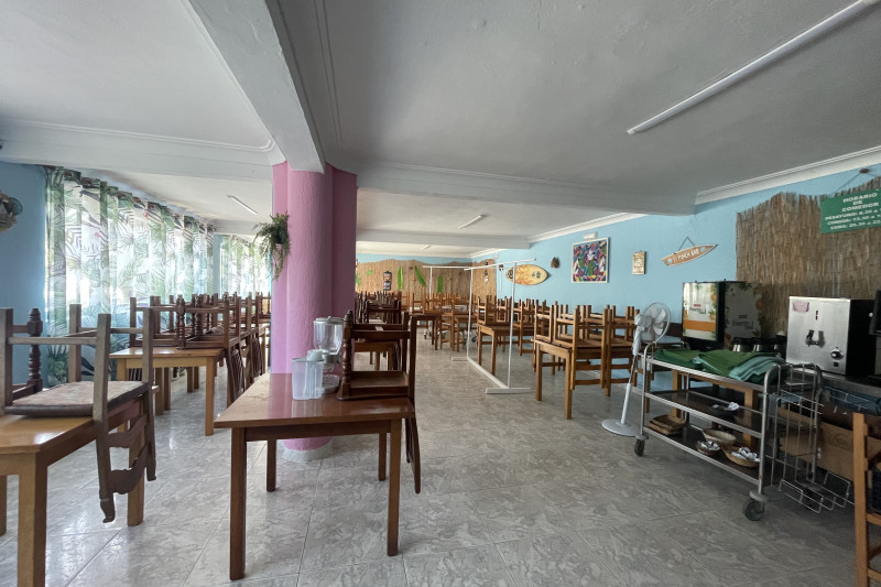 International Surf Camp Comedor