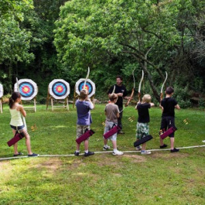 f570ea_9915b32de4674bc8a5eb295f2b14e022