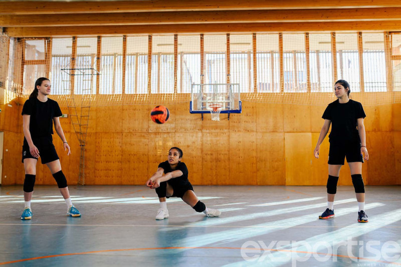 UK-volleyball-summer-camp-english-language-exsportise-2154933861 (1)