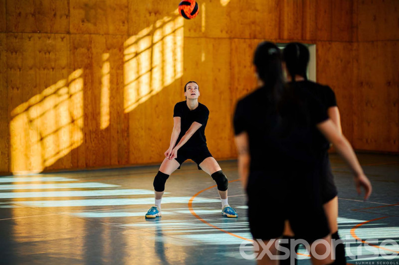 UK-volleyball-summer-camp-english-language-exsportise-2006327914 (1)