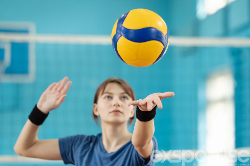 UK-volleyball-summer-camp-english-language-exsportise-1490911912