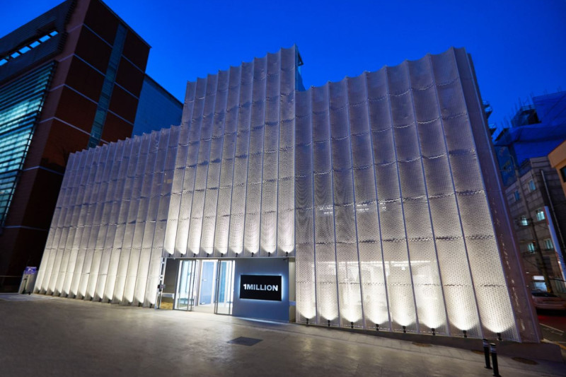 04 - Seúl - 1million exterior noche